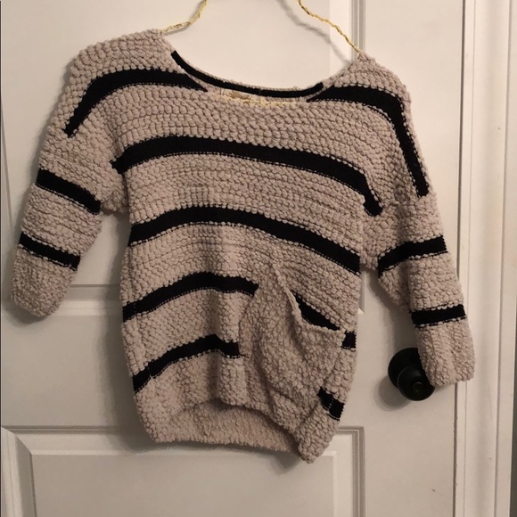 Rewind Sweaters - Fuzzy Sweater